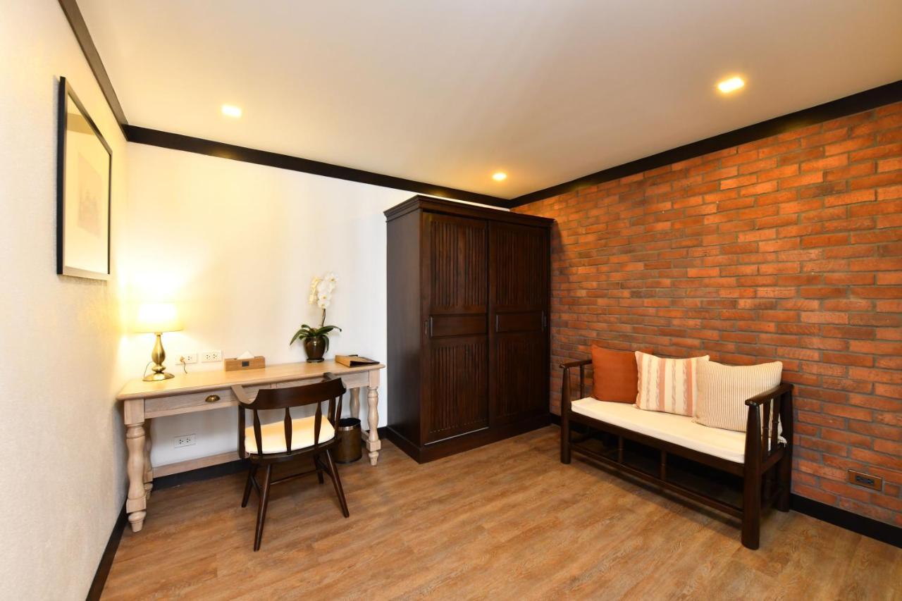 El Barrio Lanna Hotell Chiang Mai Exteriör bild