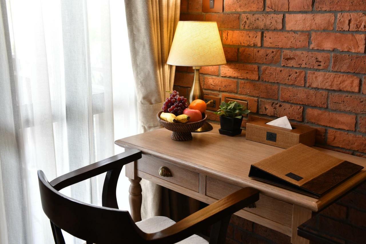 El Barrio Lanna Hotell Chiang Mai Exteriör bild