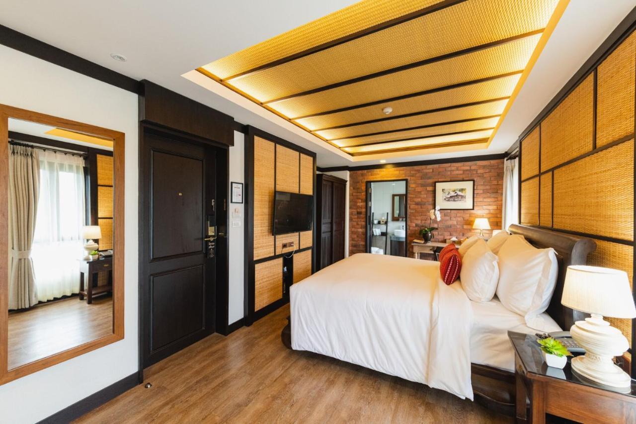 El Barrio Lanna Hotell Chiang Mai Exteriör bild