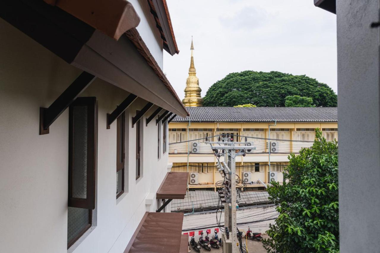 El Barrio Lanna Hotell Chiang Mai Exteriör bild